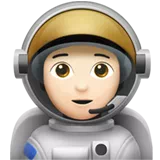 Astronaut: Light Skin Tone — Apple