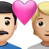 하트가 있는 커플: 남자, 사람, 밝은 피부 톤, Medium-밝은 피부 톤 — Apple