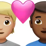 하트가 있는 커플: 사람, 남자, Medium-밝은 피부 톤, 약간 어두운 피부 톤 — Apple