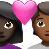 하트가 있는 커플: 여자, 사람, 어두운 피부 톤, 약간 어두운 피부 톤 — Apple