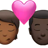 키스: 사람, 남자, 약간 어두운 피부 톤, 어두운 피부 톤 — Apple