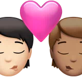 키스: 사람, 사람, 밝은 피부 톤, 중간 피부 톤 — Apple