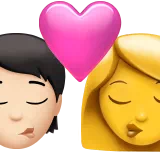 키스: 사람, 여자, 밝은 피부 톤, 피부 톤 없음 — Apple