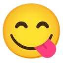 음식을 음미하는 얼굴