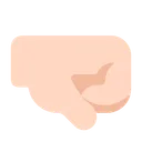 오른쪽을 향한 주먹: 밝은 피부 톤