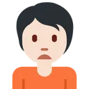 얼굴을 찡그리는 사람: 밝은 피부 톤